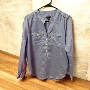 J.Crew Women's shirt blouse, long sleeve, light, blue stripes, buttons size XS